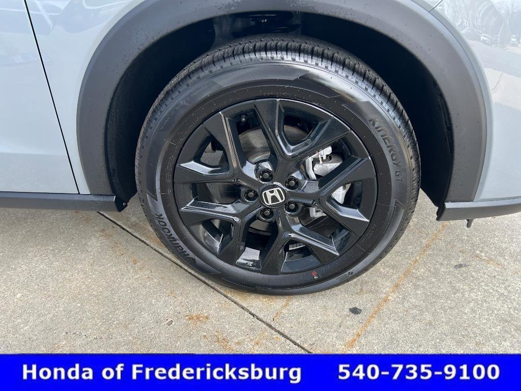 Certified 2025 Honda HR-V Sport image 5