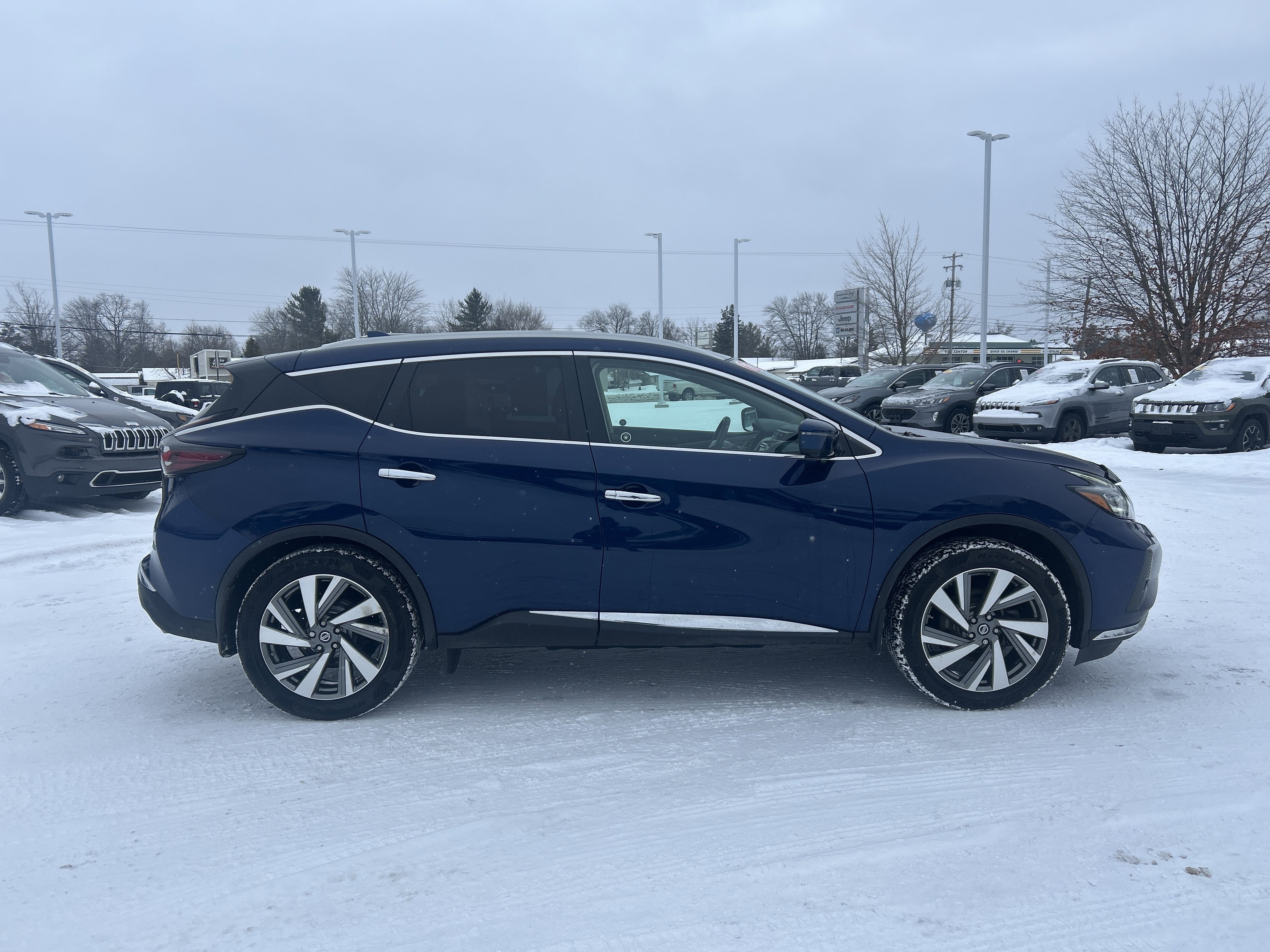 Used 2019 Nissan Murano SL image 2
