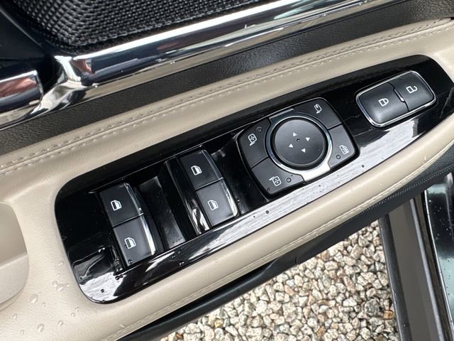 Used 2025 Lincoln Corsair Reserve w/ Equipment Group 202A image 23