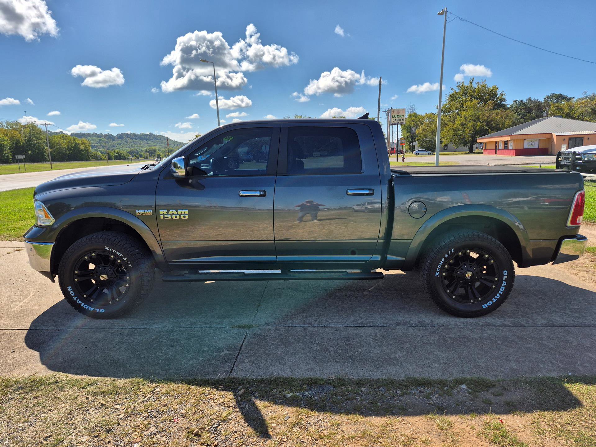 Used 2018 RAM 1500 Laramie w/ Convenience Group image 3