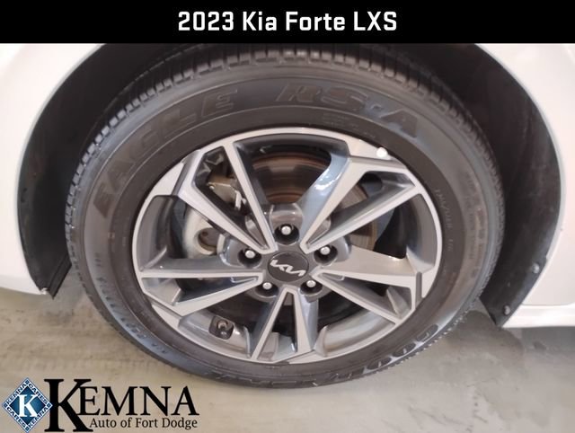 Used 2023 Kia Forte LXS image 29