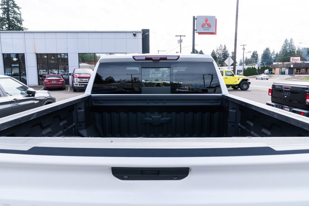 Used 2020 Chevrolet Silverado 1500 LTZ w/ LTZ Premium Package AWD/4WD image 7