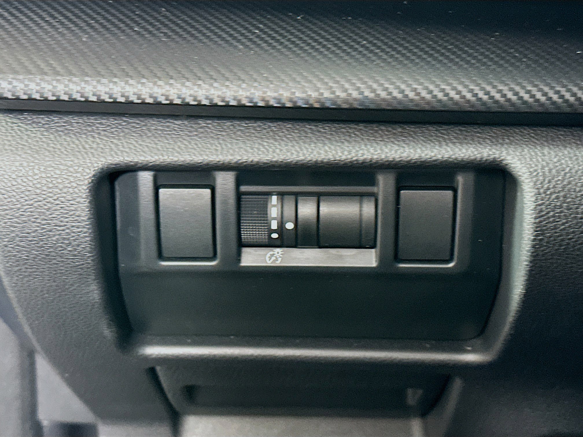 Used 2024 Subaru Crosstrek 2.0i Premium image 16