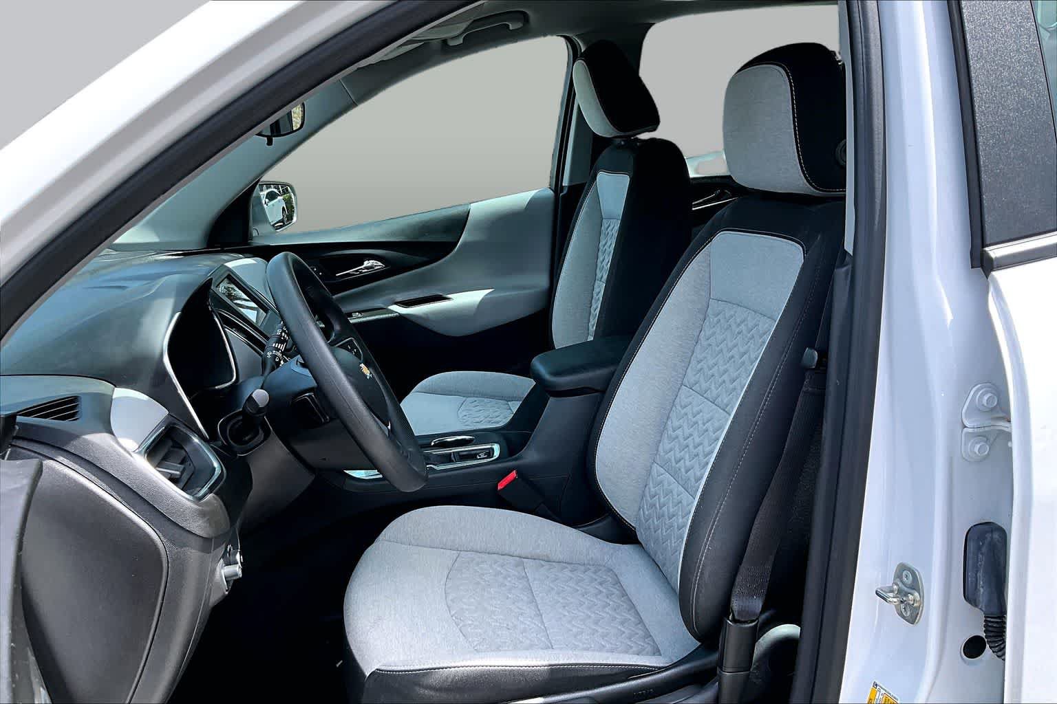 Used 2024 Chevrolet Equinox LS FWD image 8