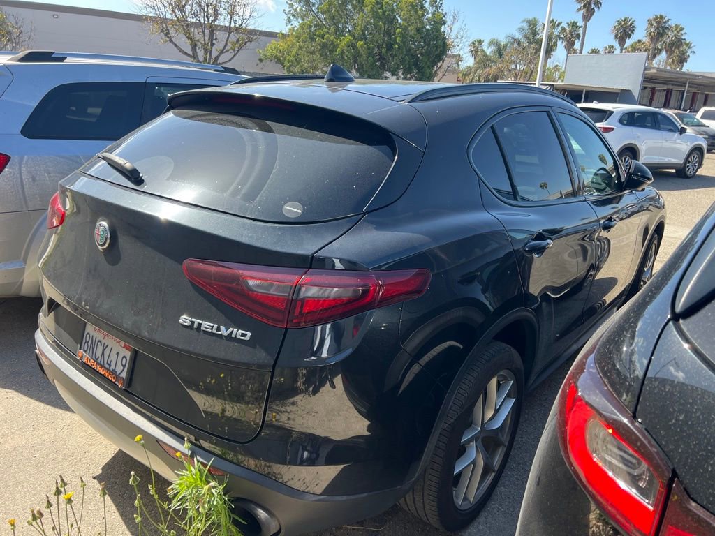 Used 2019 Alfa Romeo Stelvio Sport w/ Quick Order Package 22K Sport RWD image 11
