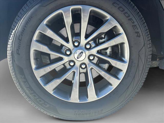 Used 2020 Ford Expedition Limited image 10