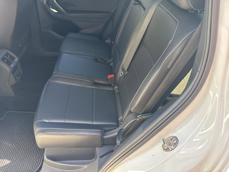 Used 2021 Volkswagen Tiguan SE R-Line image 19