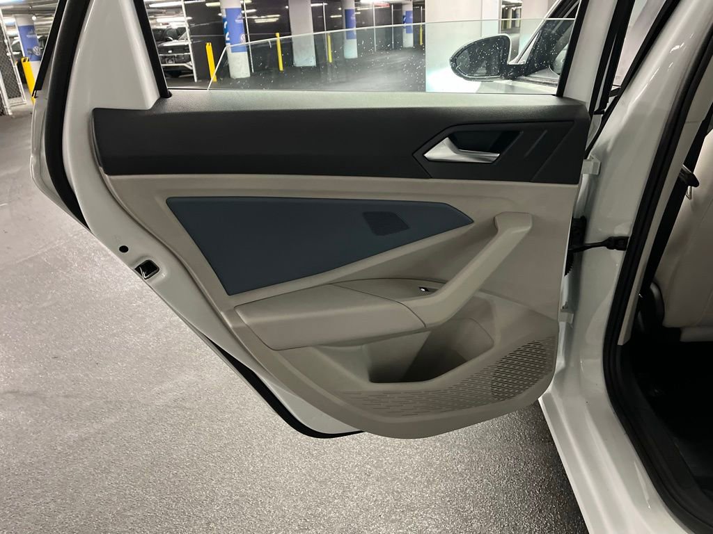 New 2026 Volkswagen Jetta SE FWD image 21