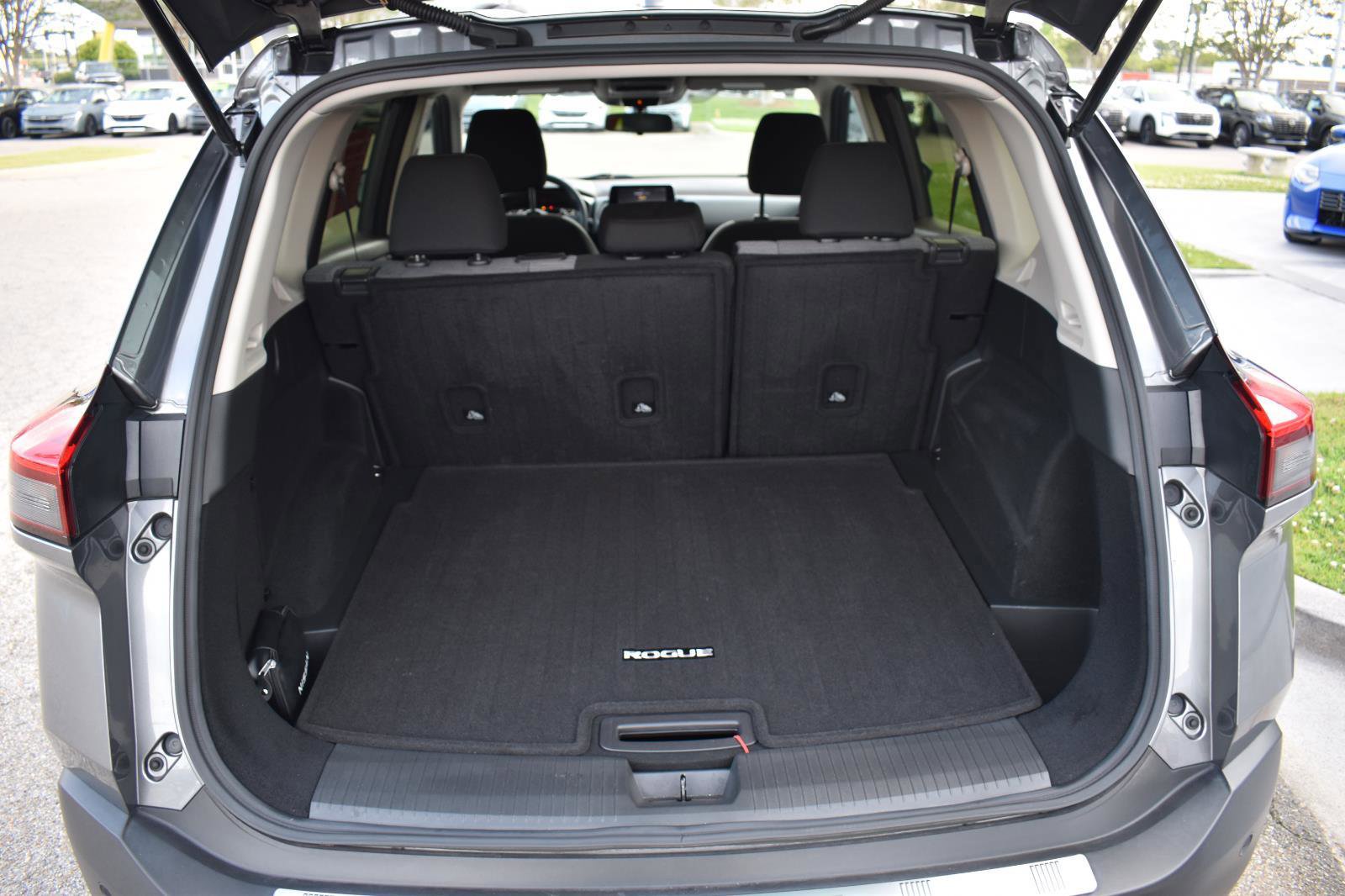 Certified 2023 Nissan Rogue SV image 49