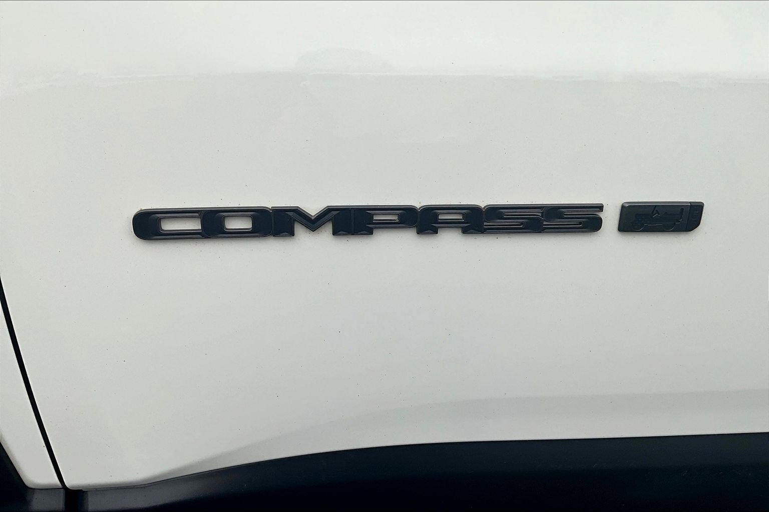 Used 2021 Jeep Compass Latitude w/ Sun and Sound Group image 24