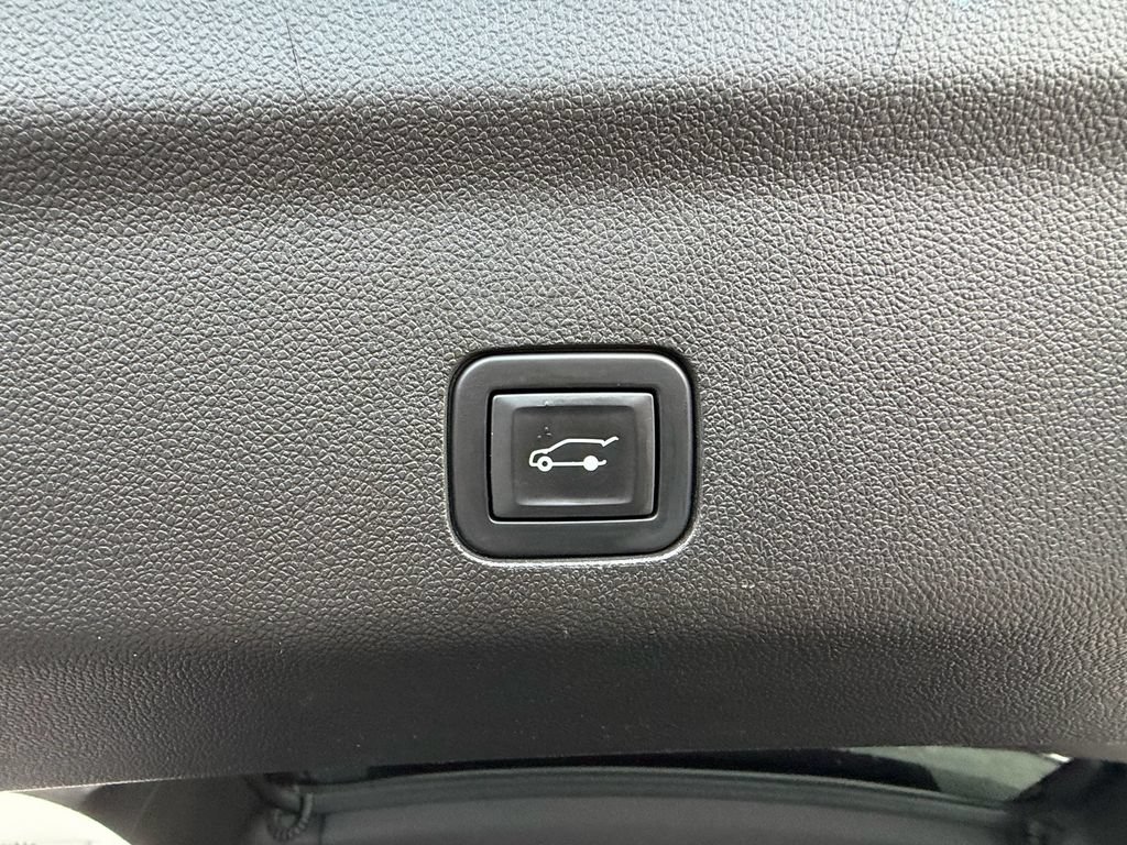 Certified 2021 Chevrolet Tahoe LT AWD/4WD image 17