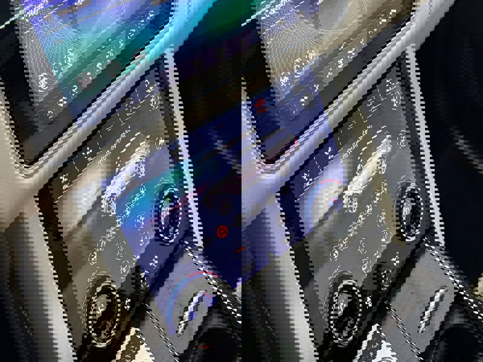 Used 2019 Land Rover Range Rover Supercharged image 22