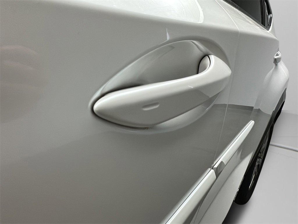 Used 2015 Lexus NX 300h AWD image 5