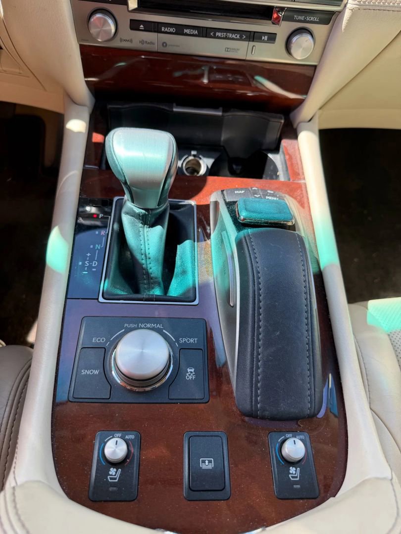 Used 2016 Lexus LS 460 w/ Comfort Package image 25