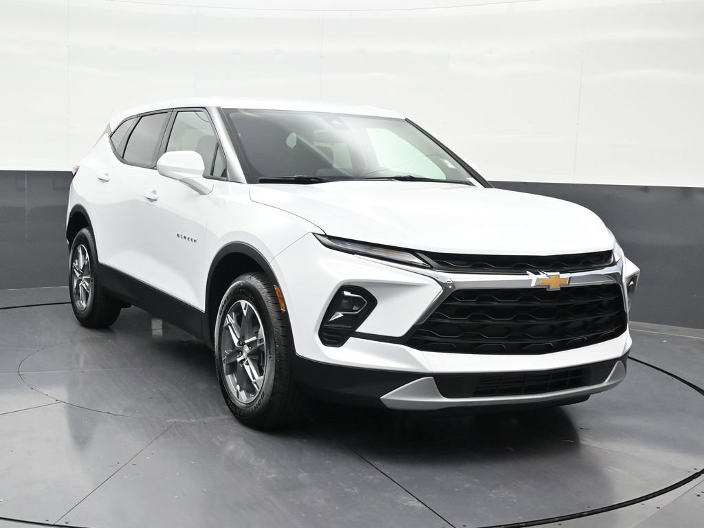 Used 2025 Chevrolet Blazer LT image 8