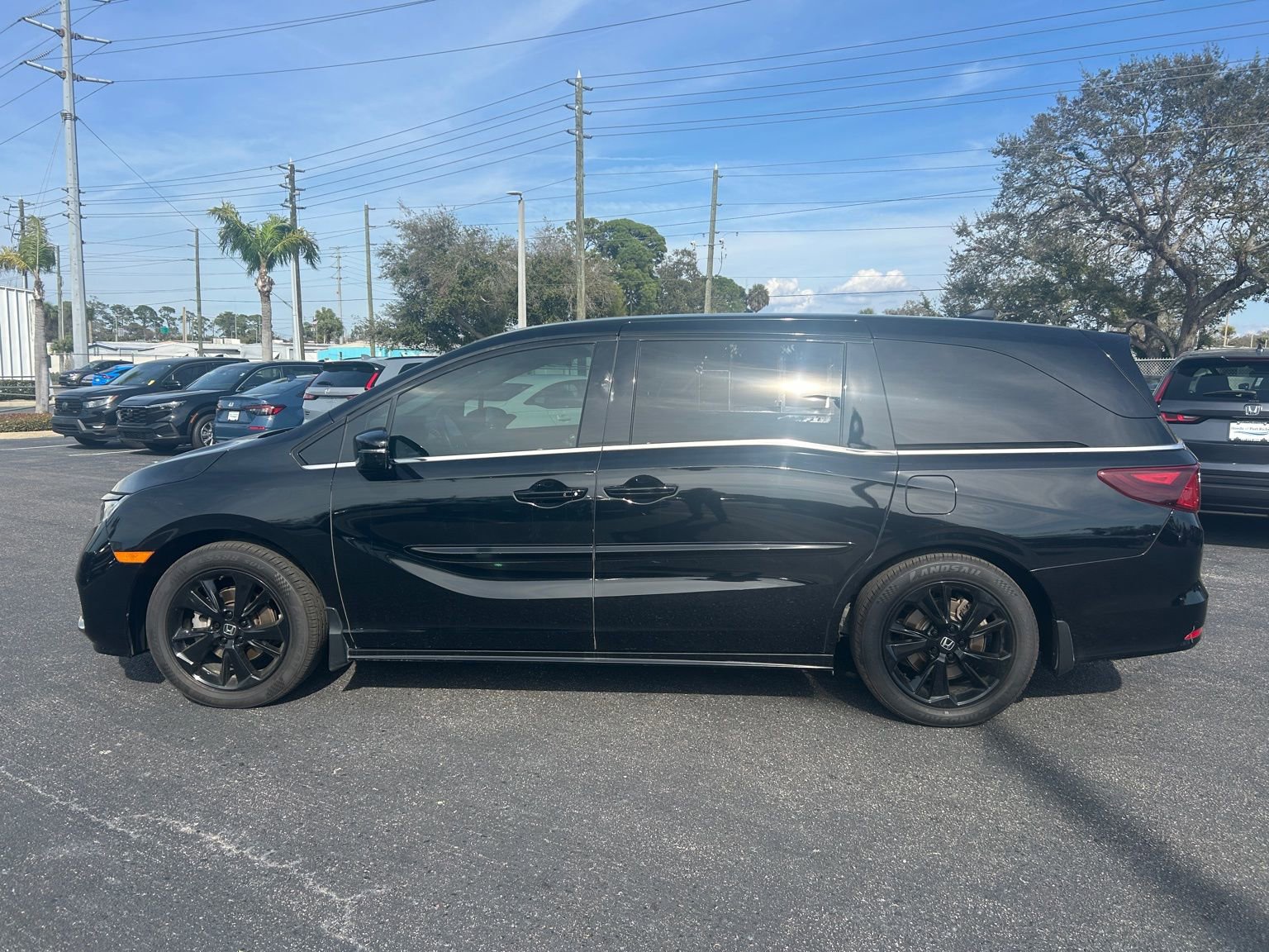Used 2023 Honda Odyssey Sport image 4