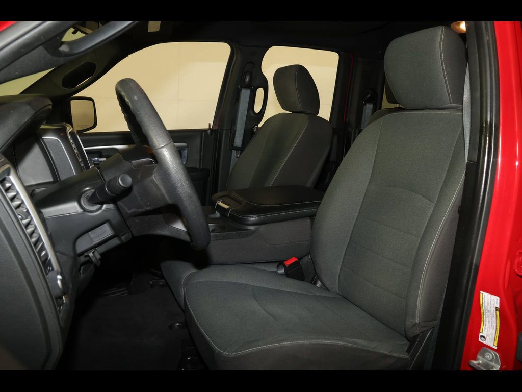 Used 2023 RAM 1500 Classic Warlock AWD/4WD image 3