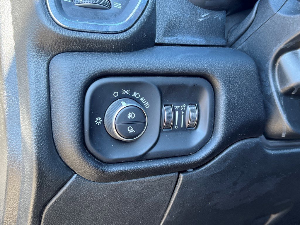 New 2025 RAM 3500 Laramie image 30