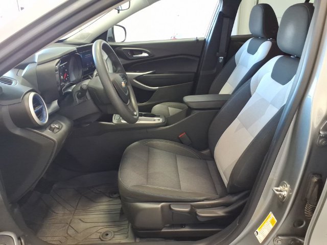 Certified 2024 Chevrolet Trax LS w/ LS Convenience Package FWD image 10
