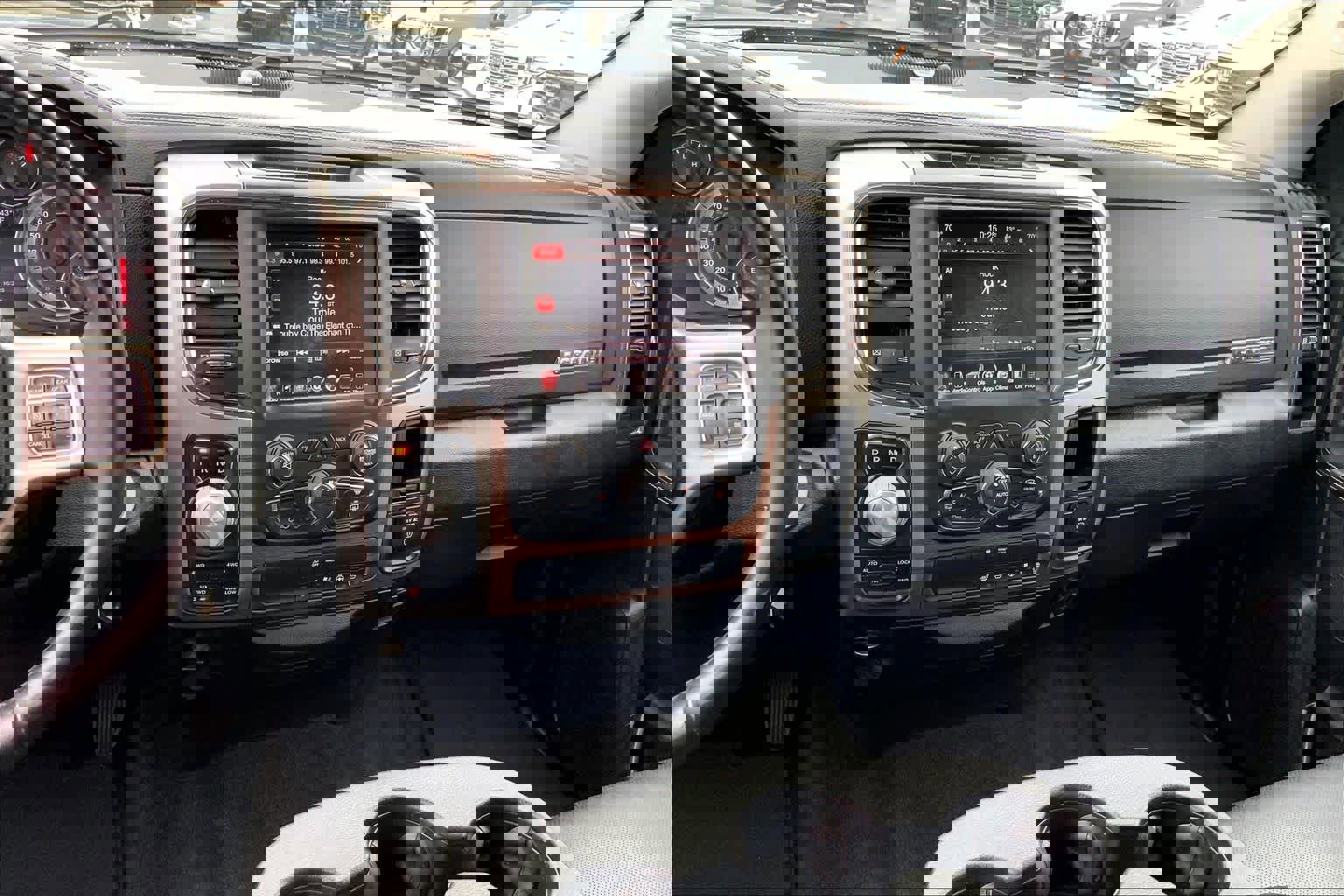 Used 2017 RAM 1500 Laramie image 6