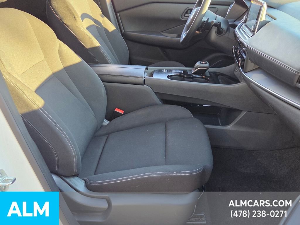 Used 2024 Nissan Rogue S image 16