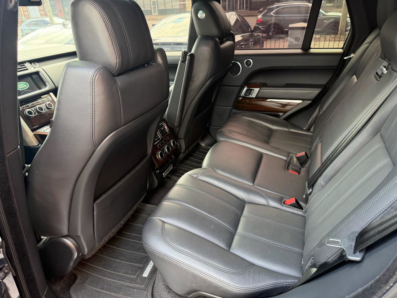 Used 2014 Land Rover Range Rover Supercharged image 7