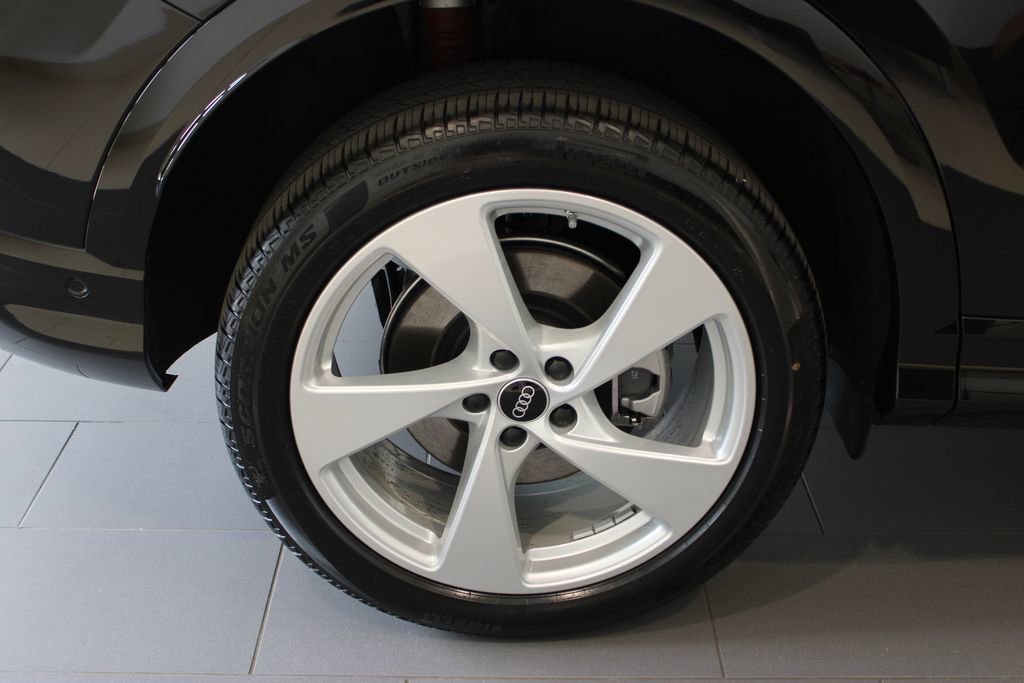 New 2025 Audi Q5 Premium Plus AWD/4WD image 35