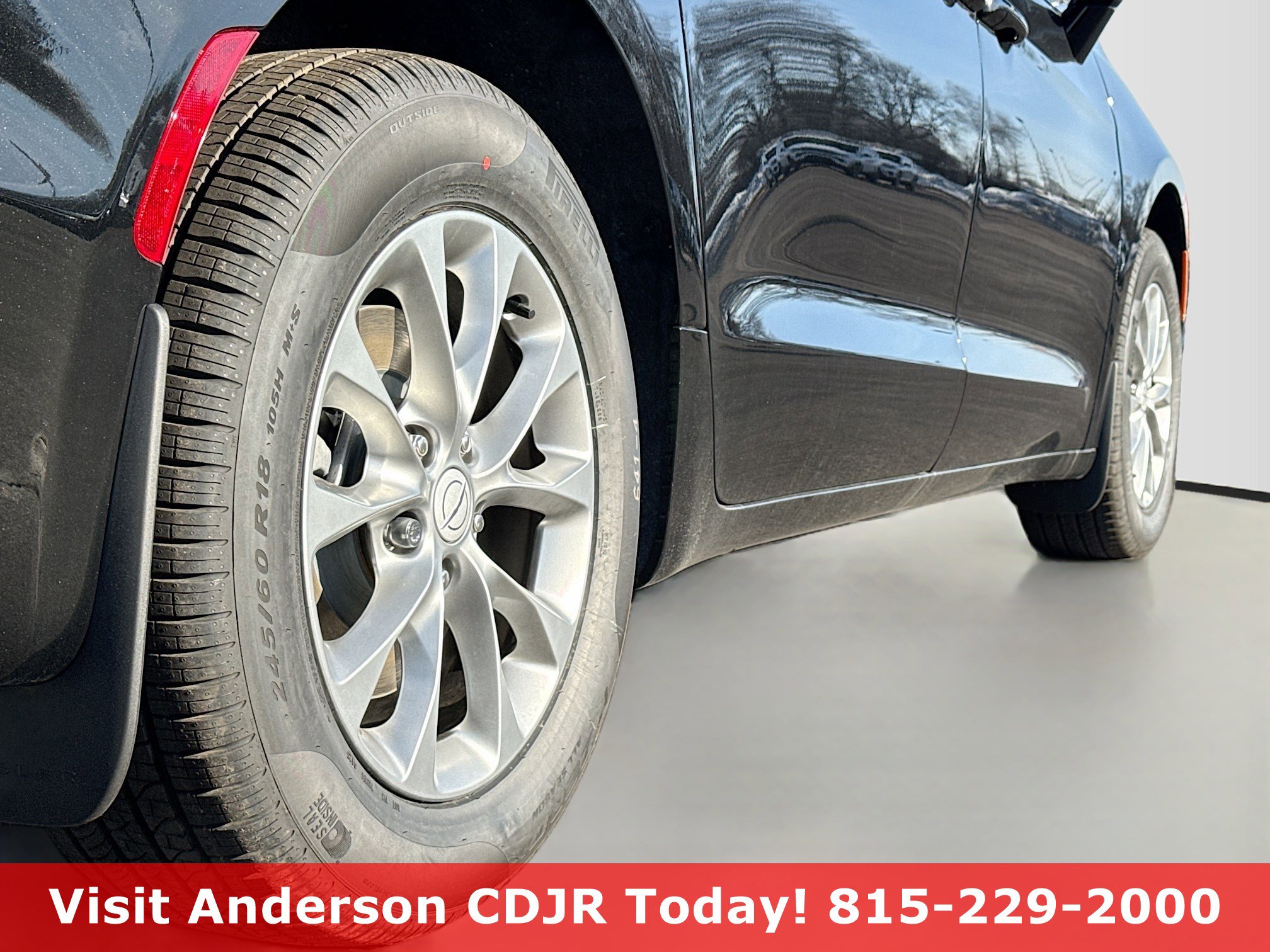 New 2026 Chrysler Pacifica Select AWD/4WD image 15