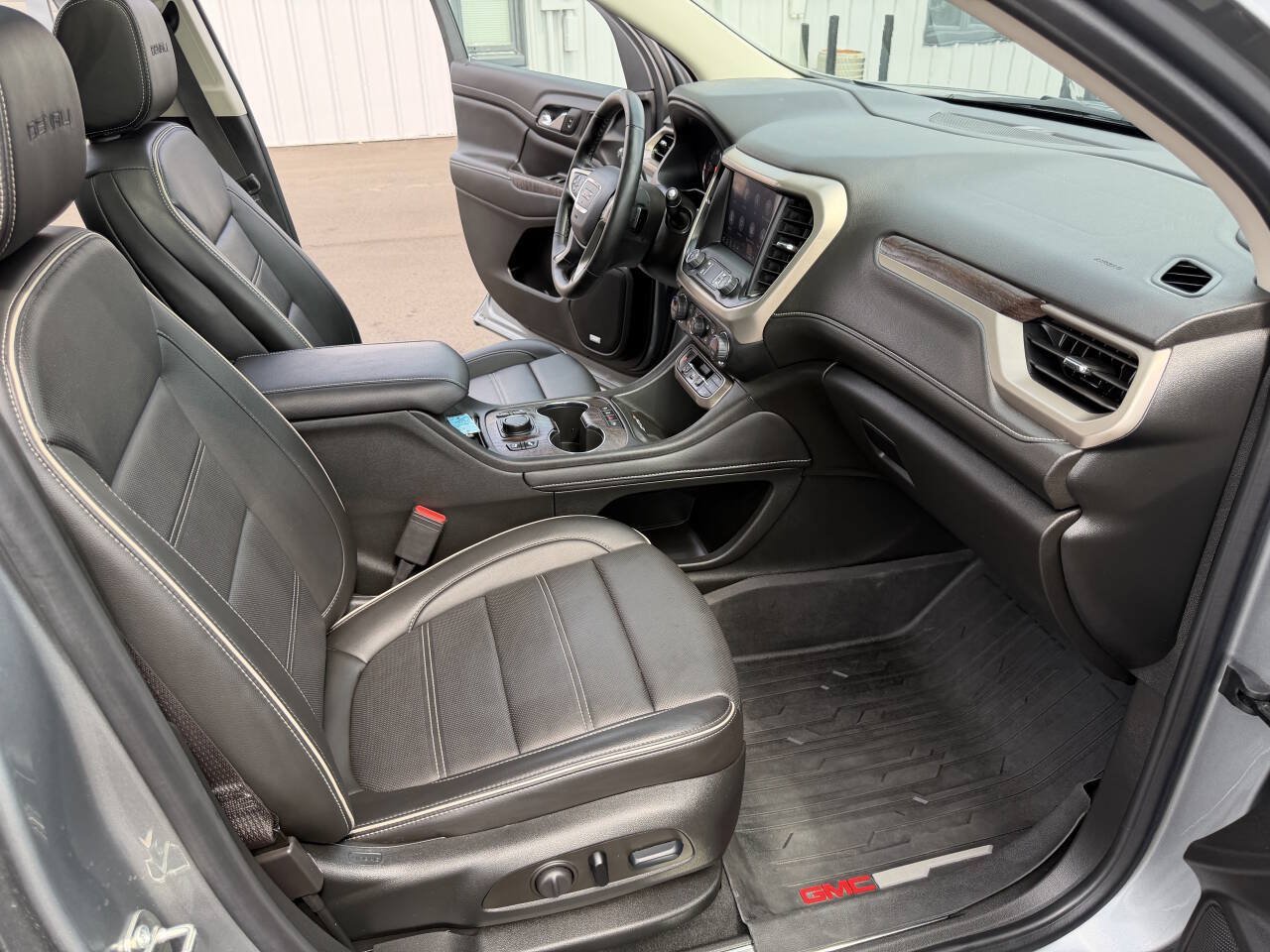 Used 2023 GMC Acadia Denali w/ Trailering Package AWD/4WD image 21
