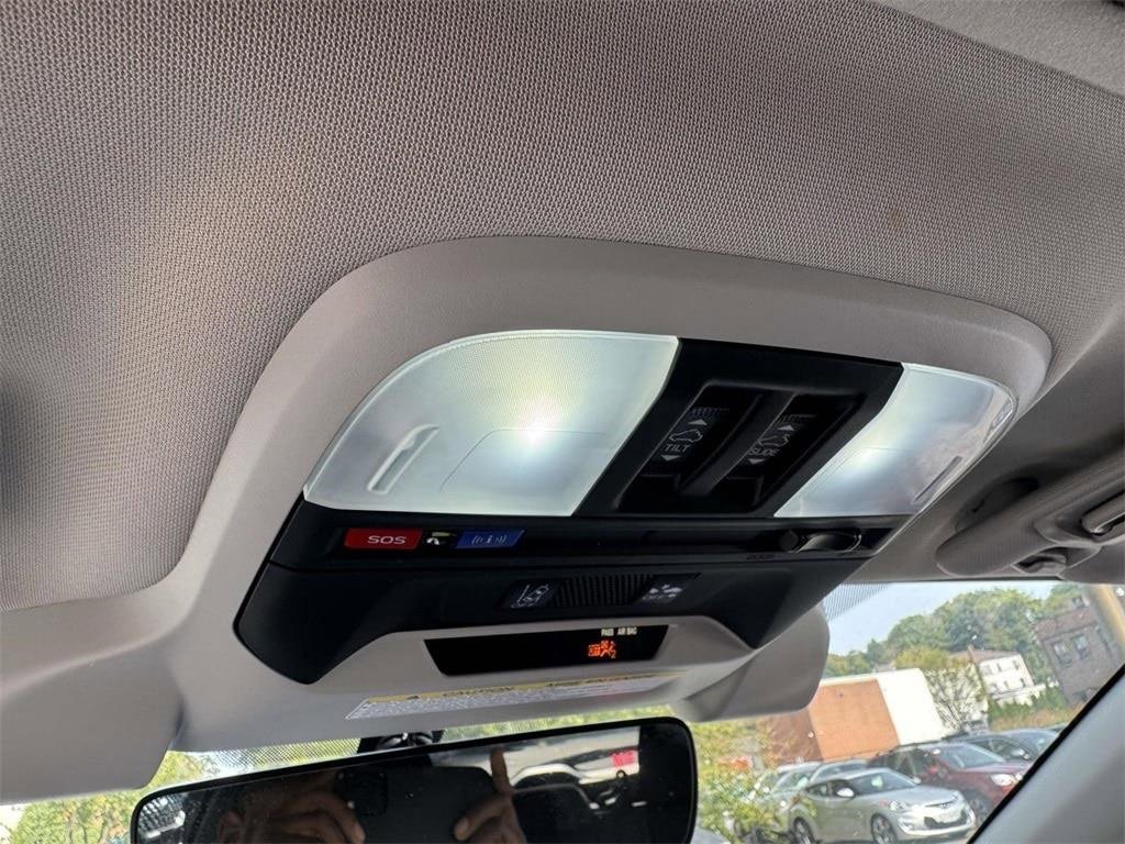 Used 2023 Subaru Crosstrek 2.5i Limited w/ Moonroof Package image 28