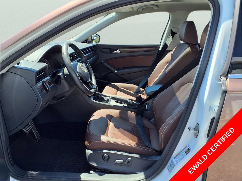 Used 2020 Volkswagen Passat 2.0T SEL FWD image 12