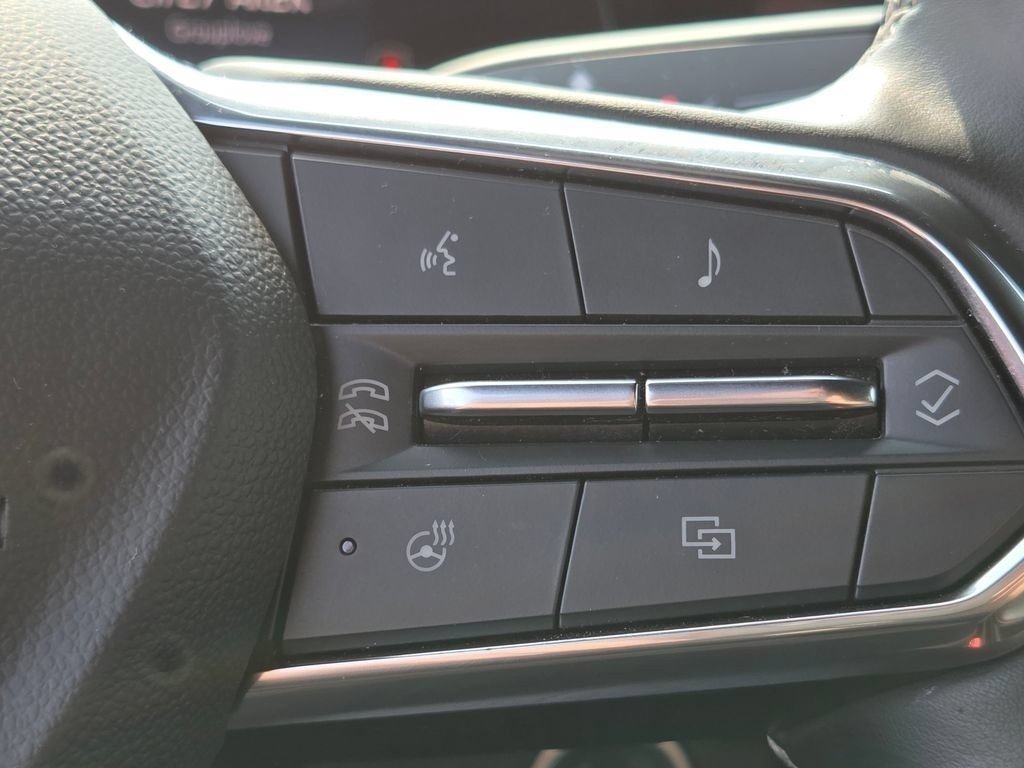 Used 2024 Chevrolet Traverse Z71 w/ LPO, Floor Liner Package AWD/4WD image 15