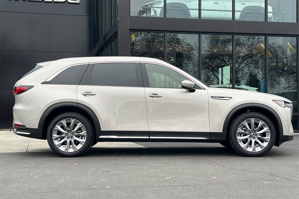 New 2026 MAZDA CX-90 3.3 Turbo w/ Premium Plus Pkg image 4