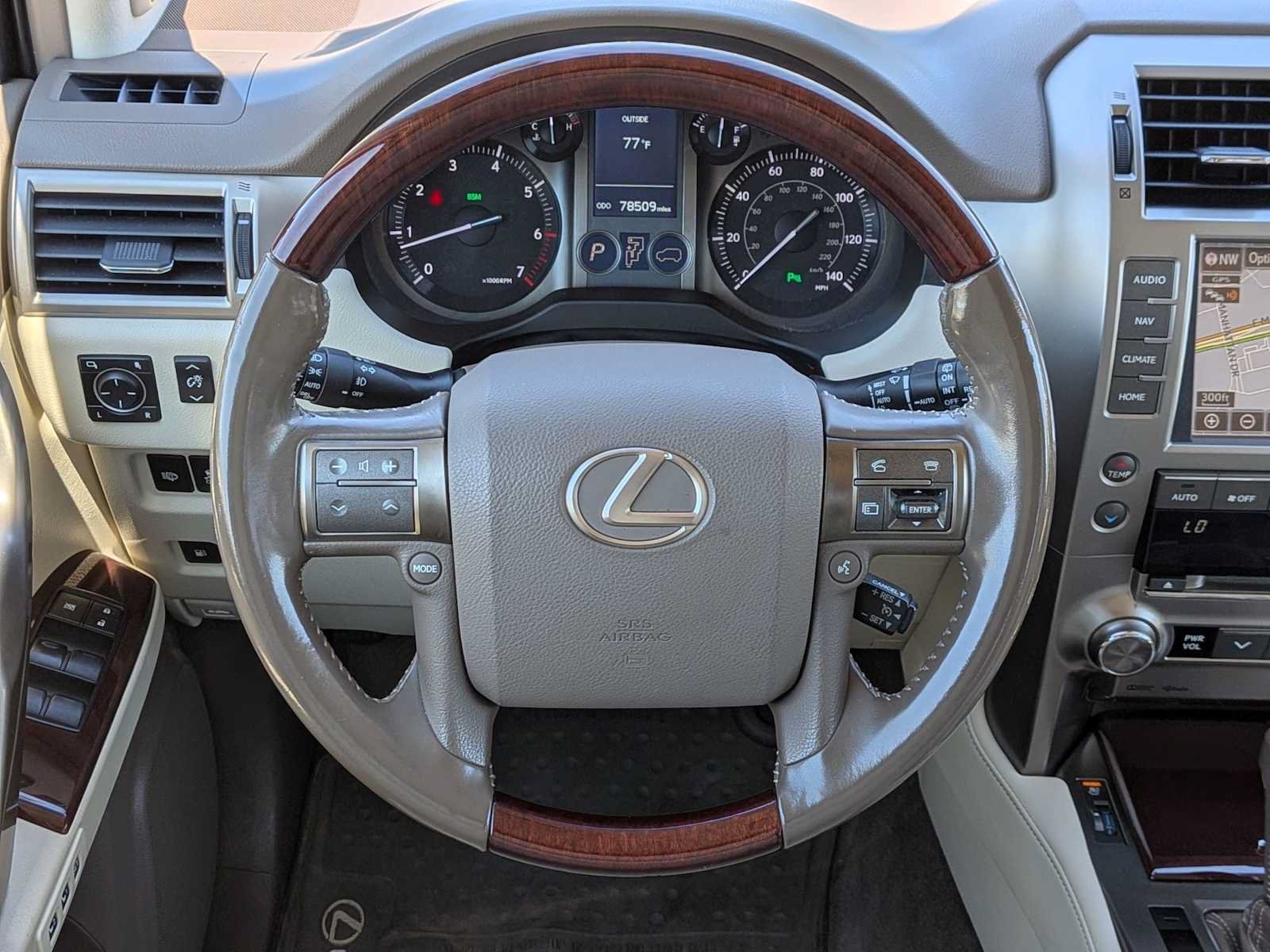 Used 2016 Lexus GX 460 w/ Premium Package AWD/4WD image 23