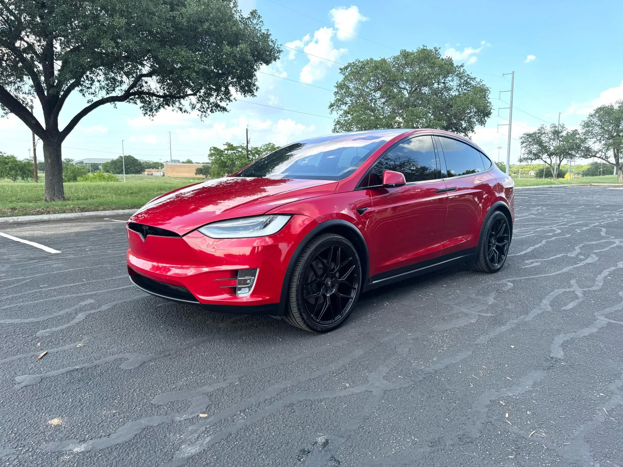 Used 2020 Tesla Model X image 2