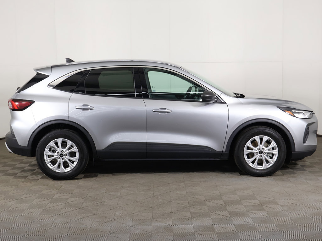 Used 2023 Ford Escape Active FWD image 17