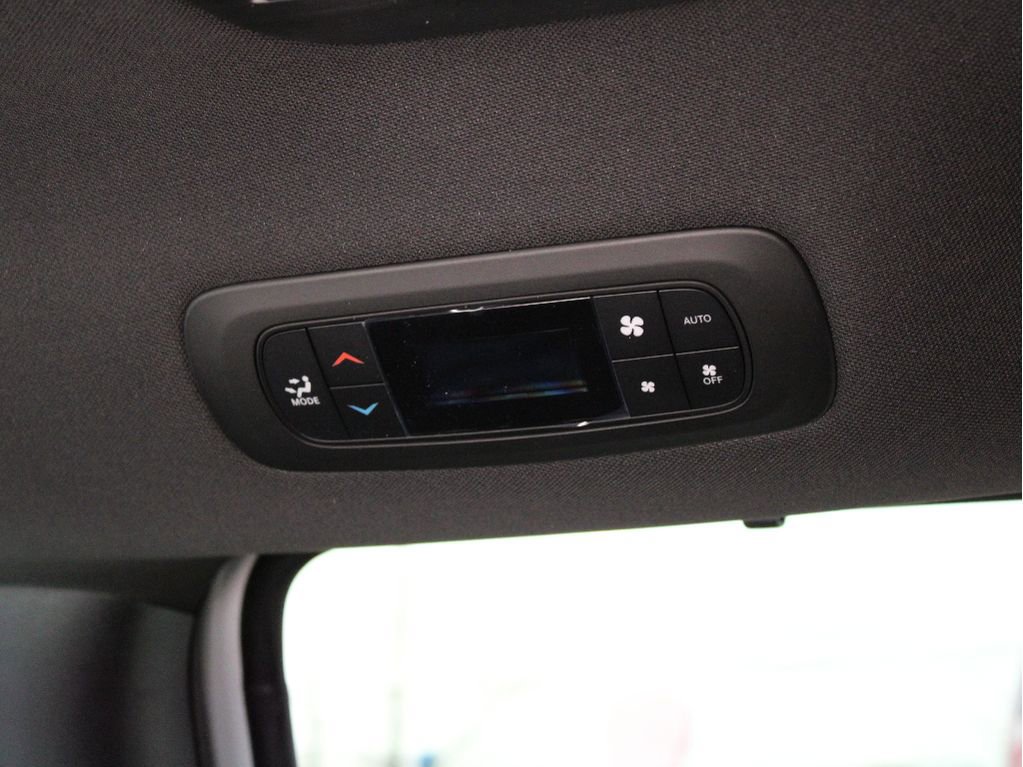 New 2026 Chrysler Pacifica Select image 34