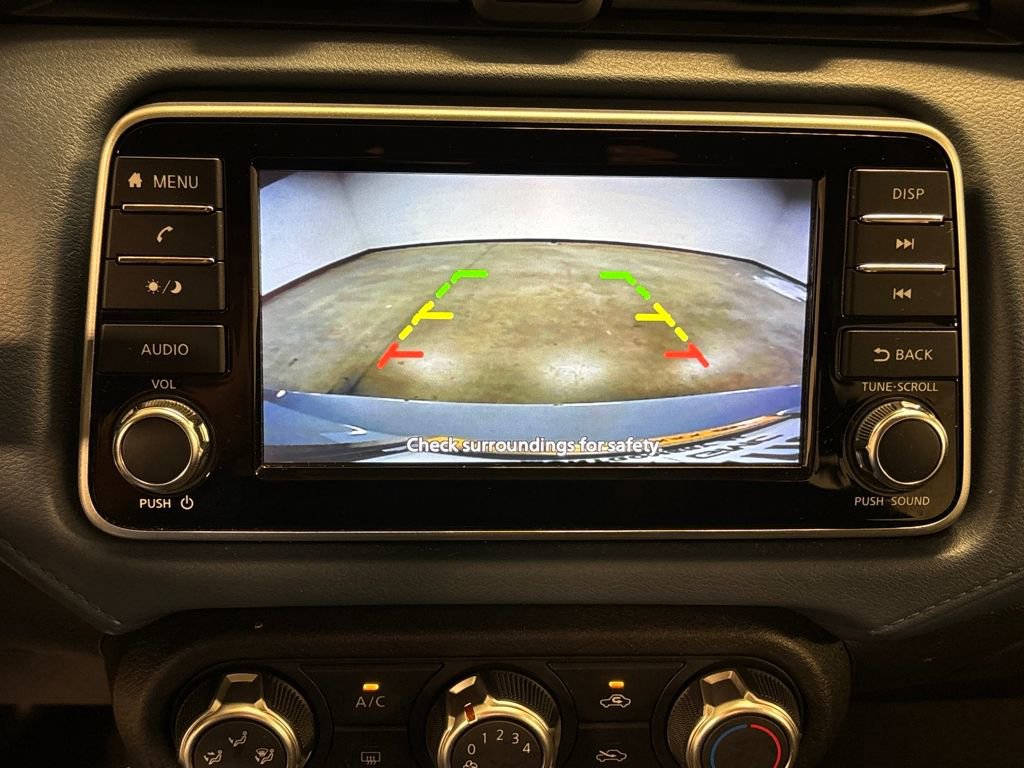 Used 2025 Nissan Versa SV image 39