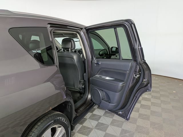 Used 2017 Jeep Compass High Altitude AWD/4WD image 29