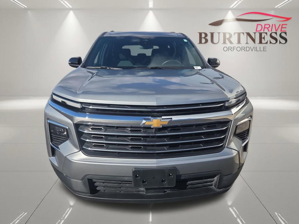 Certified 2025 Chevrolet Traverse LT w/ Sun and Wheel Package AWD/4WD image 3
