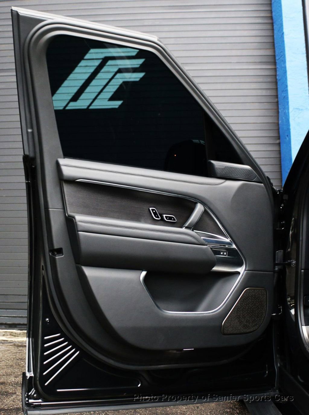 Used 2023 Land Rover Range Rover Long Wheelbase First Edition image 20