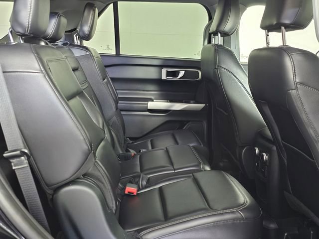 Used 2021 Ford Explorer XLT w/ Equipment Group 202A image 13