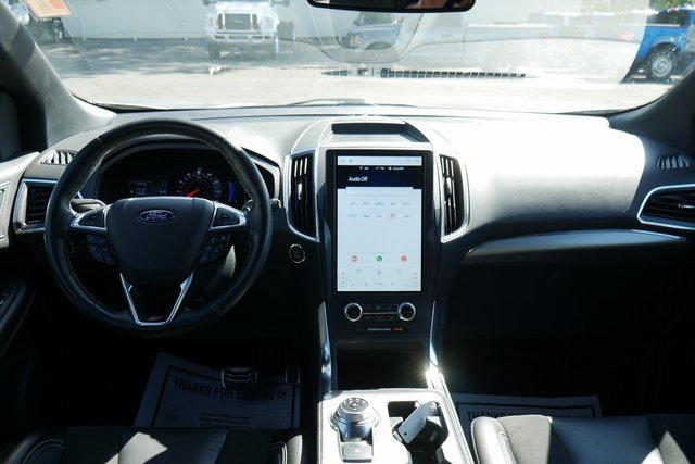 Used 2022 Ford Edge ST image 4