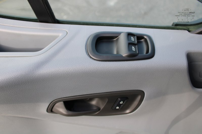 Used 2017 Ford Transit 150 XLT image 11