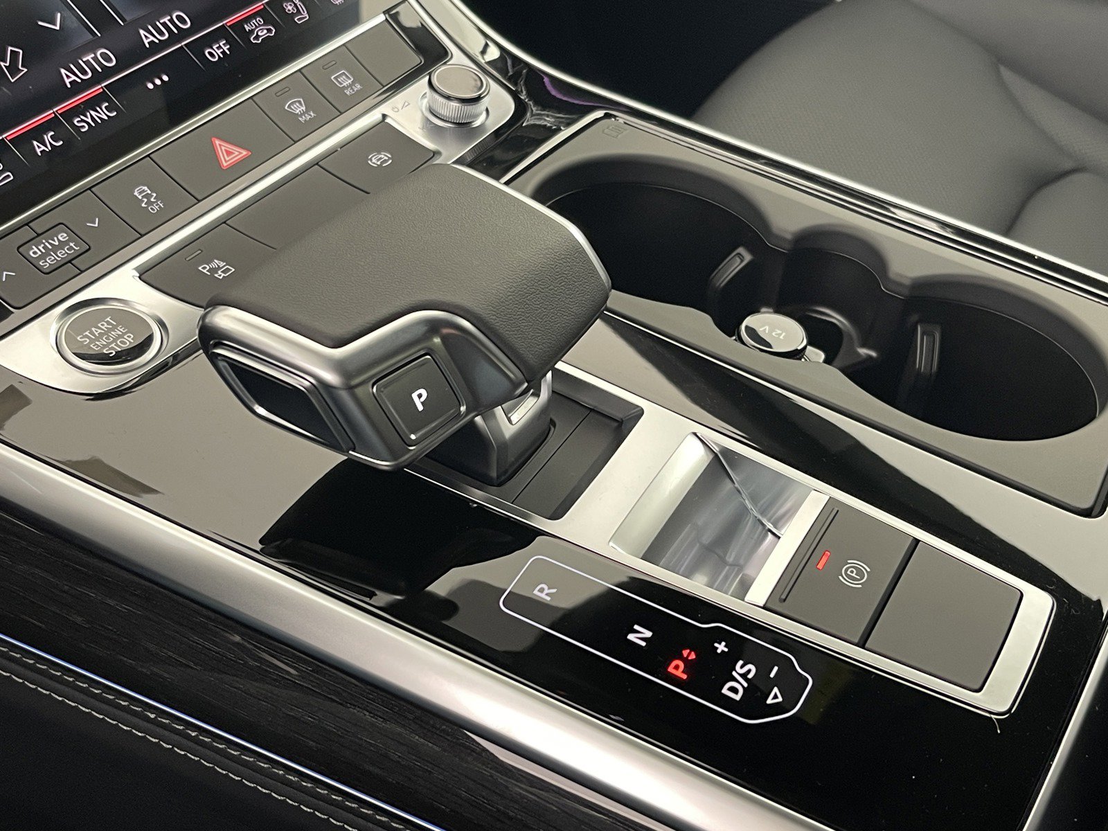New 2025 Audi Q8 Premium Plus image 33