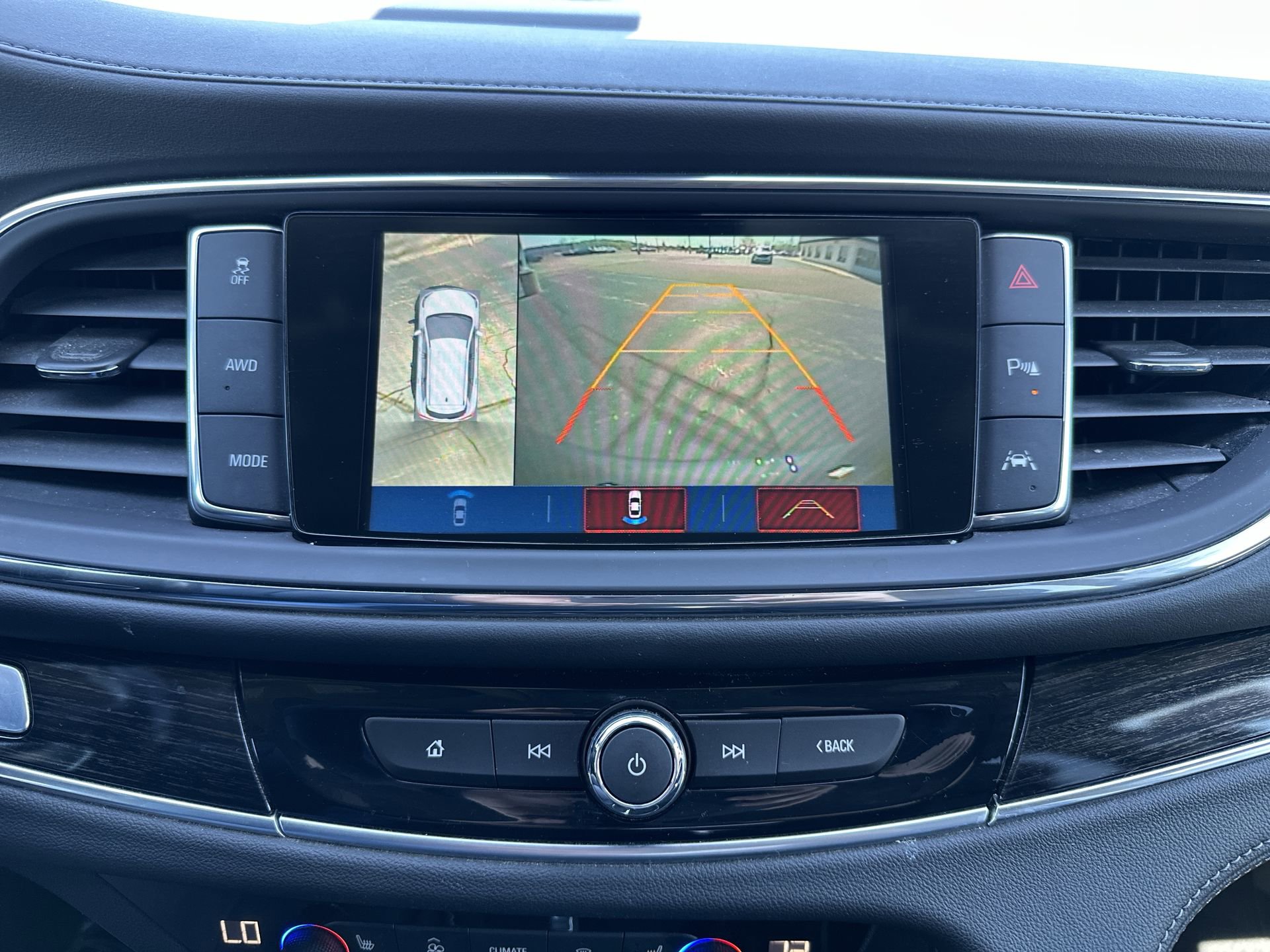 Used 2019 Buick Enclave Avenir w/ Avenir Technology Package AWD/4WD image 17