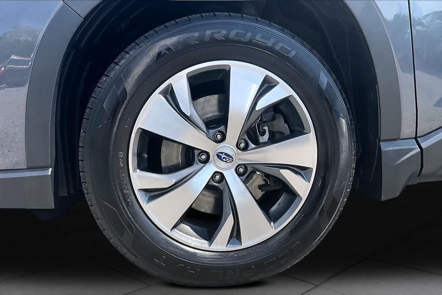 Used 2023 Subaru Ascent Premium w/ Convenience Package AWD/4WD image 11