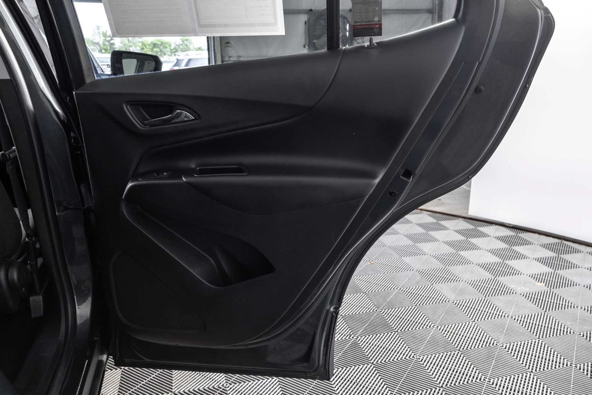 Used 2019 Chevrolet Equinox LT FWD image 40