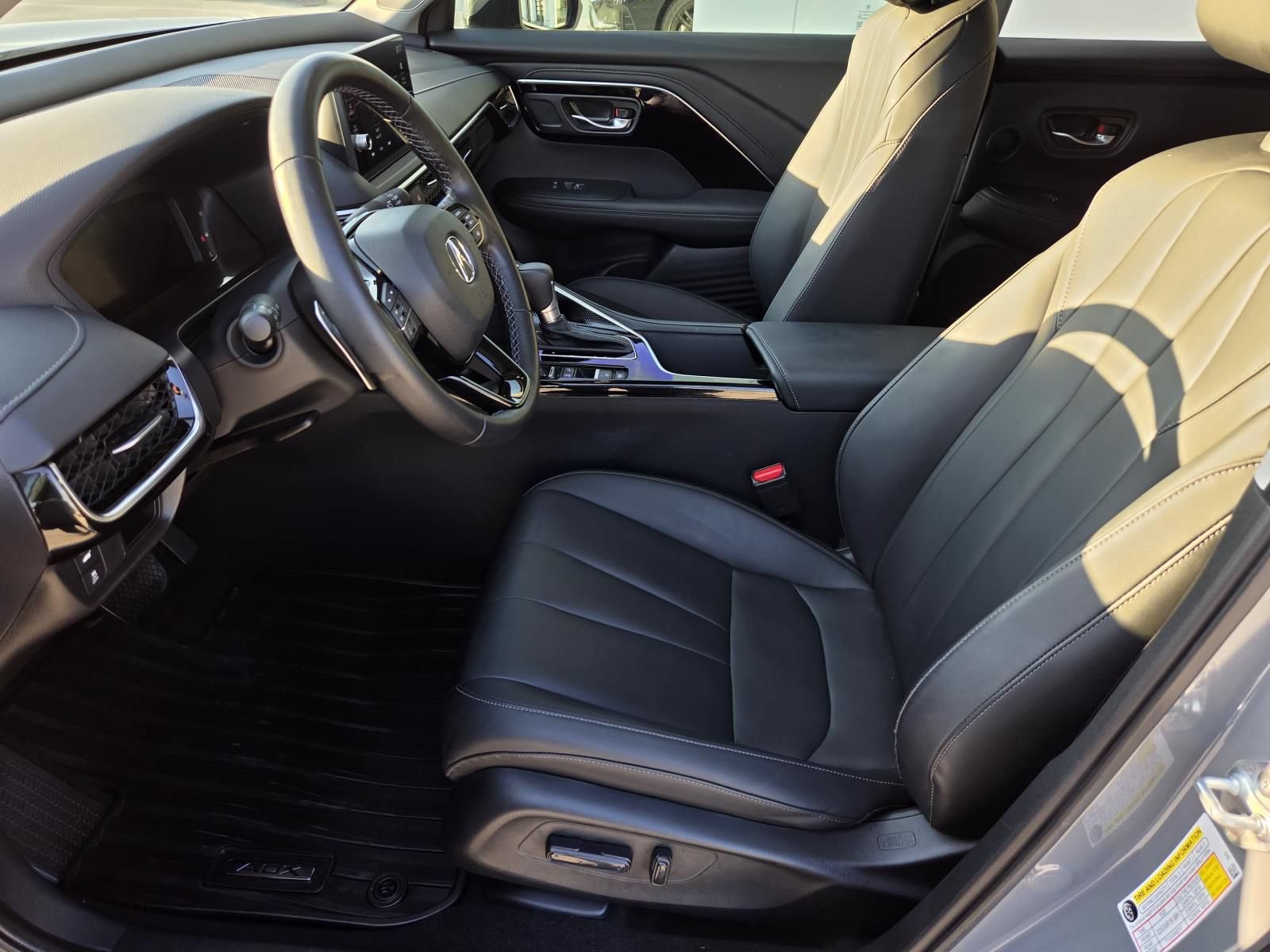 Used 2025 Acura ADX AWD image 18