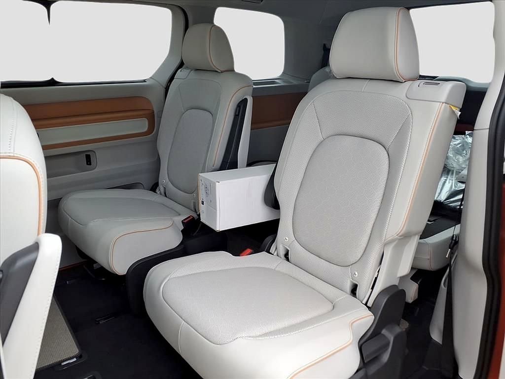 New 2025 Volkswagen ID. Buzz 1st Edition image 11